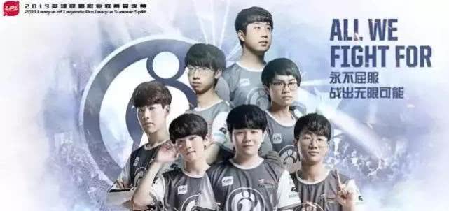 且在脚下球 且在脚下球