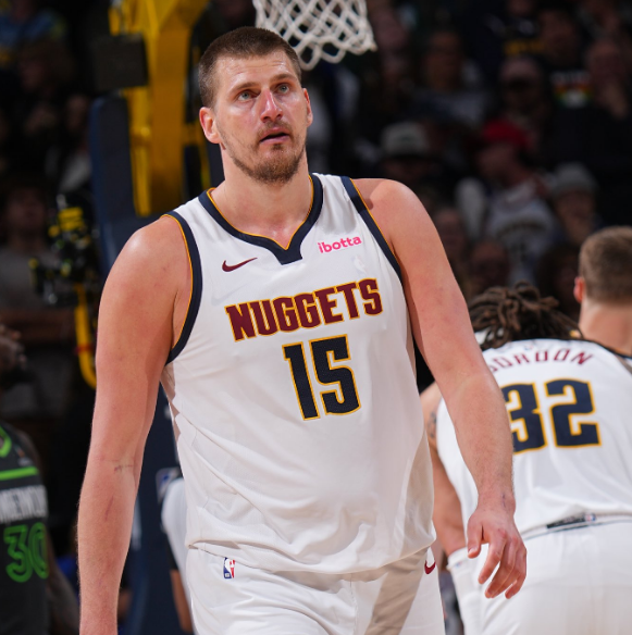 中的表现显 中的表现显