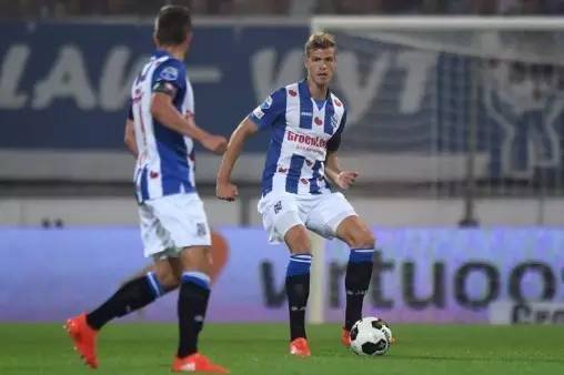 为引人关注 为引人关注