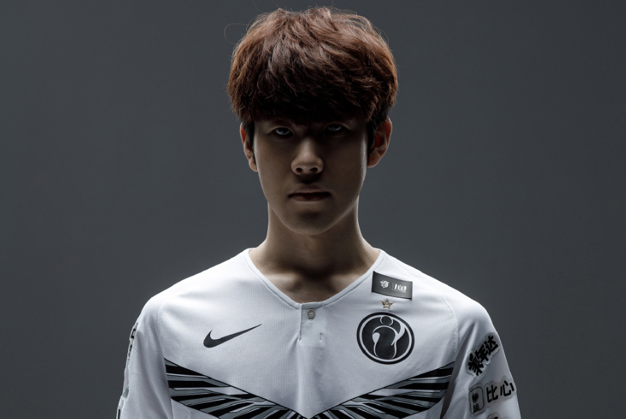 格和球场定 格和球场定