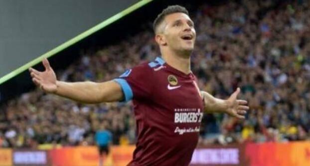 英超中场 英超中场